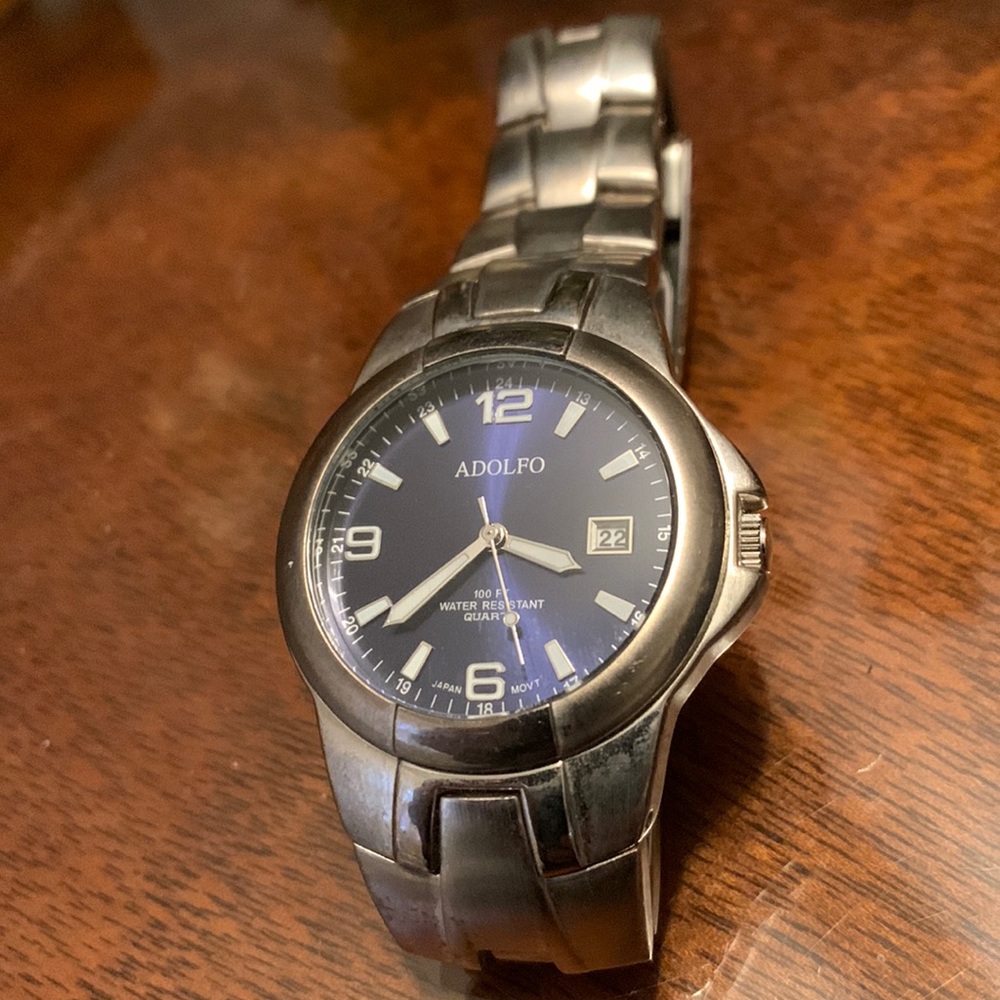 Vintage Adolfo Watch Blue Face Silver Tone bracelet Wristwatch analog AF1175